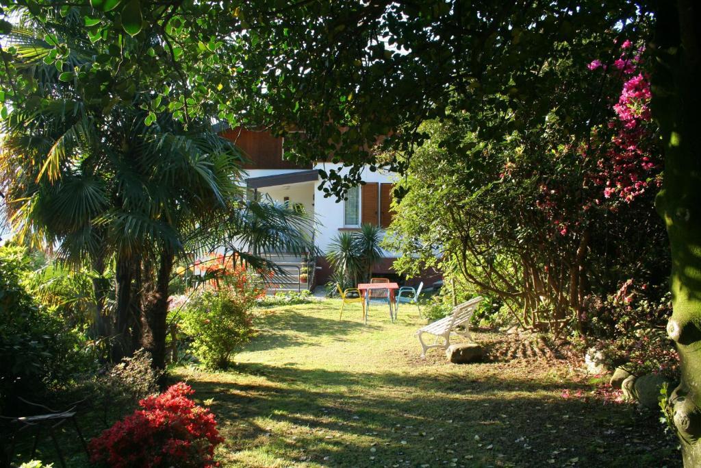 Villa Dei Fiori Luino Exterior photo